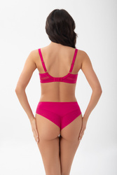 Brazyliany Vicky, fuksja