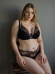 Biustonosz AV 2199 MAXI soft, czarny